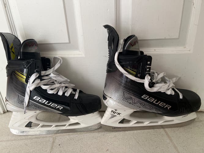 Used Bauer Regular Width   Size 8 Vapor Hyperlite 2 Hockey Skates