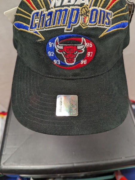 Vintage 1998 NBA Champions Chicago Bulls Starter Strapback Hat 