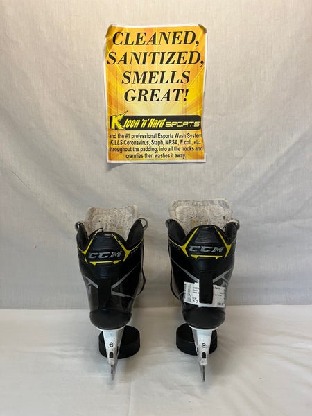 Used CCM Super Tacks 9370 Junior Hockey Goalie Skates Size 5D