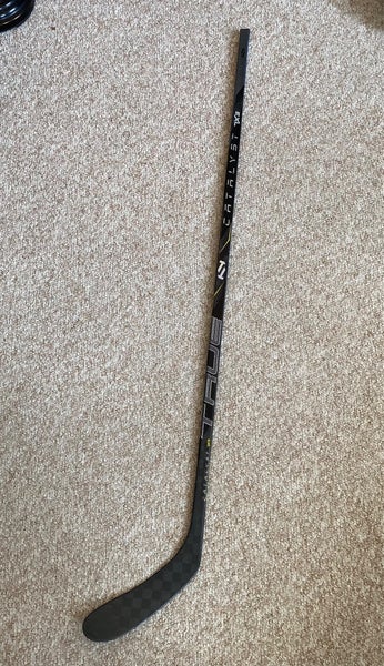 Senior Right Handed P28 Catalyst 7X3 Hockey Stick (active warranty)