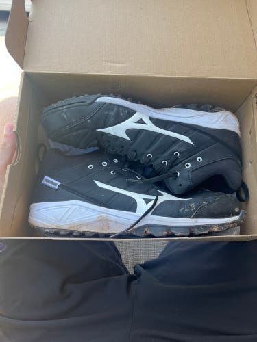 Adult Size 12 (Women's 13) Mizuno Shoes