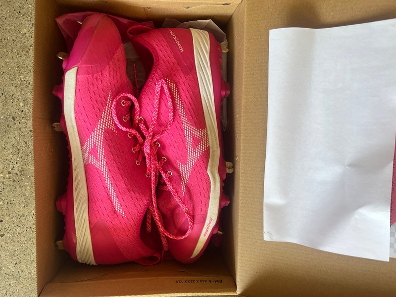 Used Size 12 (Women's 13) Mizuno Heist IQ