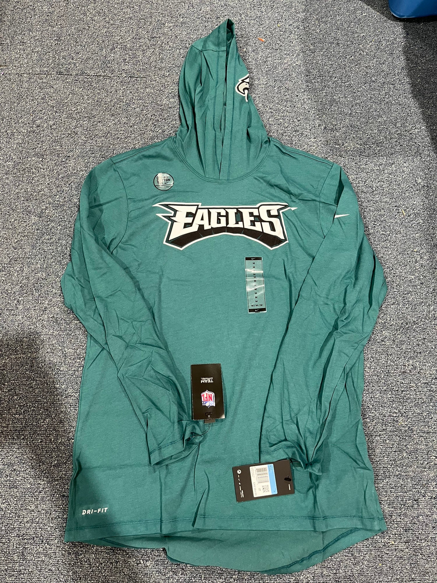 New Green Nike Philadelphia Eagles Light Weight Hoodie M, L or XL