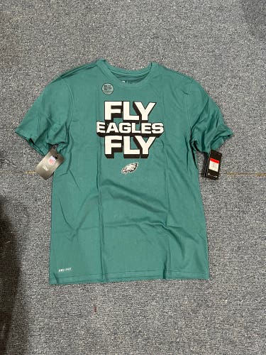 New Green Nike Philadelphia Eagles “Fly Eagles Fly” T-Shirt L or XL