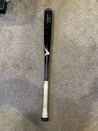 Victus V110 Maple Bat (-3)32"