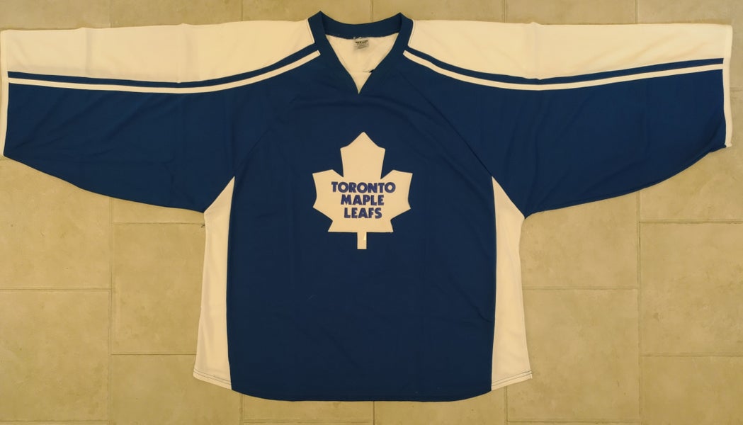 Athletic Knit H7600G Leafs Style Hockey Jersey - 4XL- NEW