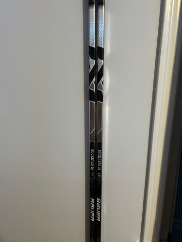 Senior Right Handed P92 Pro Stock Nexus Geo Hockey Stick