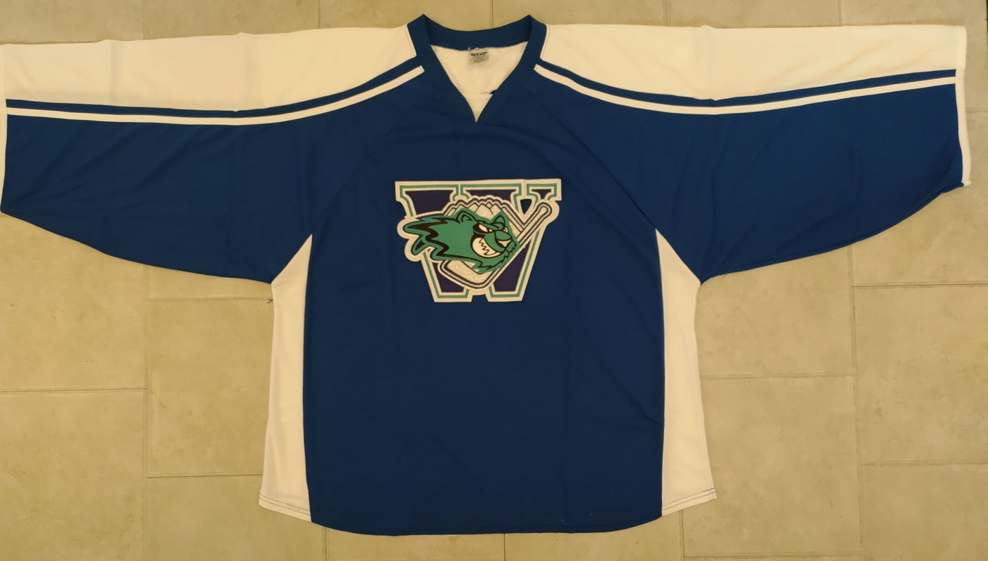 Athletic Knit H7600G Leafs Style Hockey Jersey - 4XL- NEW