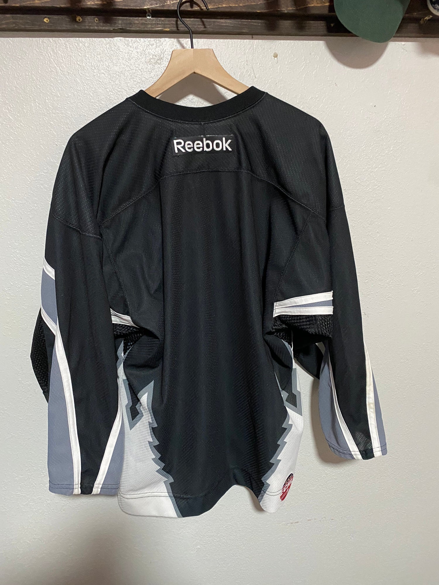 Reebok CCM Practice (MED) Hockey Jersey BLACK