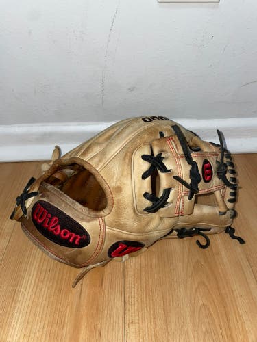 Wilson A2000 11.5 inch baseball glove