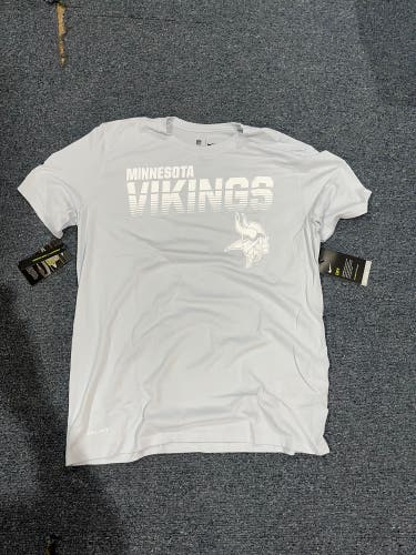 New White Nike Minnesota Vikings T-Shirt L or XL
