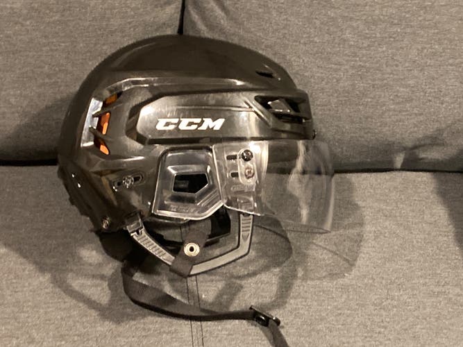 Medium CCM Tacks 710 Helmet And Visor