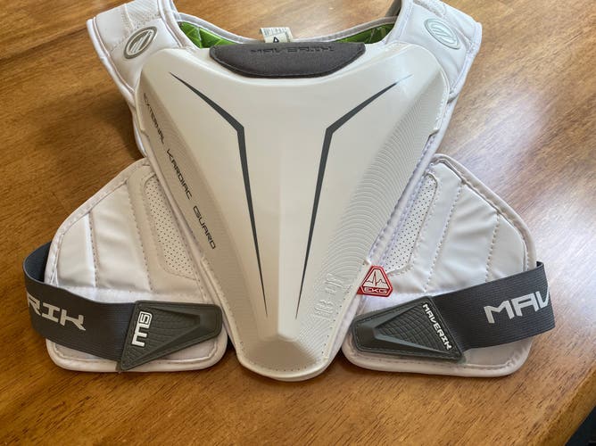 Used Medium Maverik MAX EKG Shoulder Pads