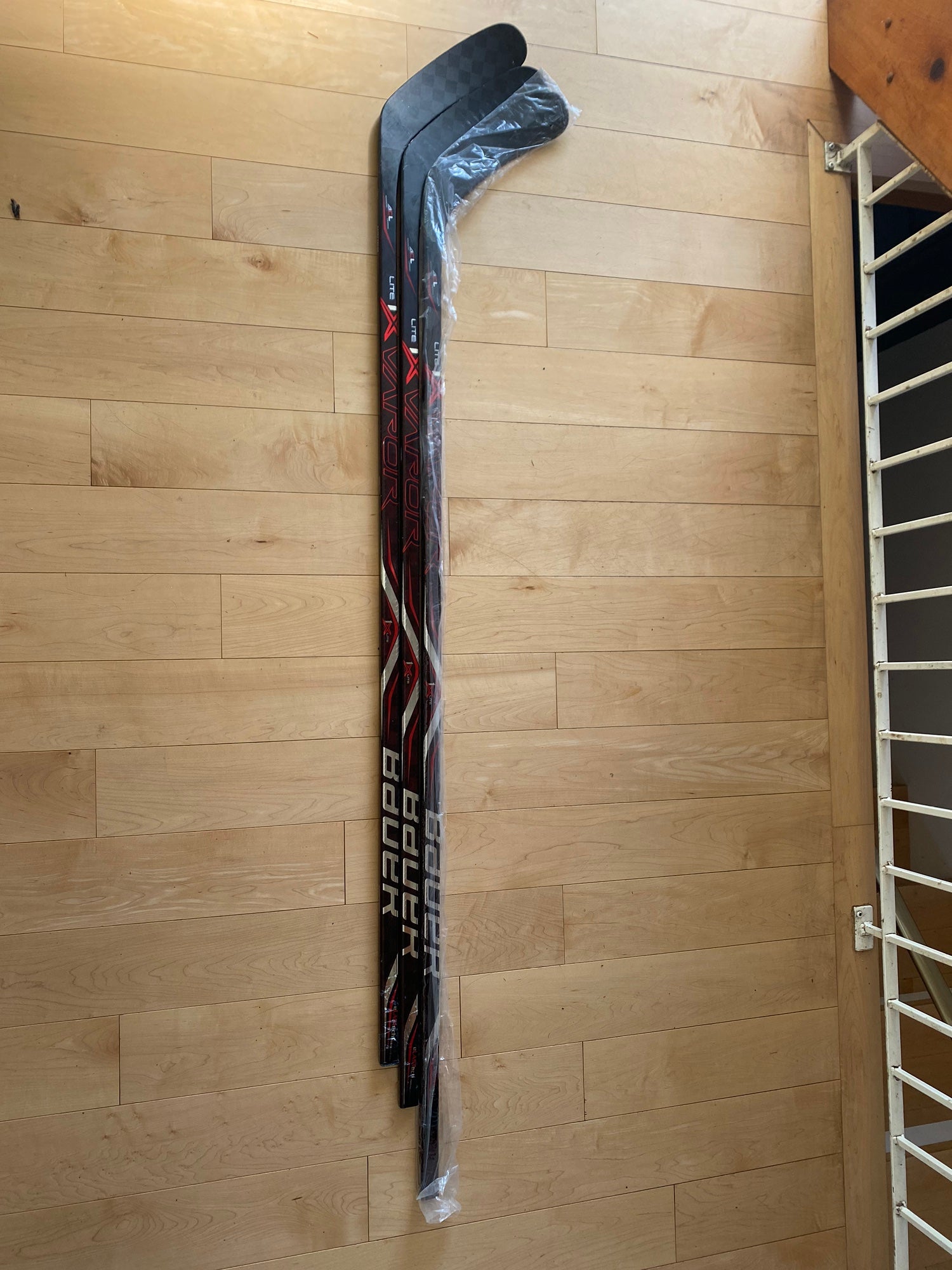 Used Senior Easton Right Handed Ultra Lite Hockey Stick | SidelineSwap