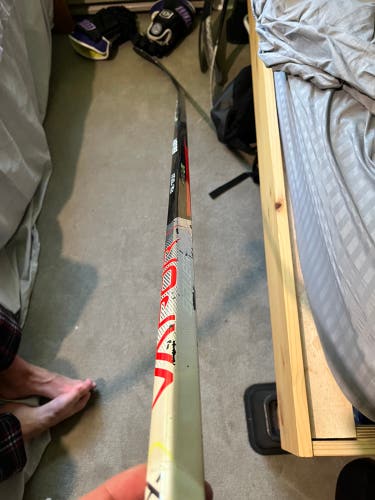 Used Right Handed P92  Vapor Hyperlite Hockey Stick