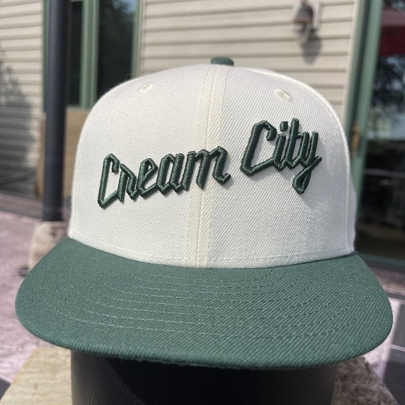 Kansas City Royals New Era Chrome Team Classic 39THIRTY Flex Hat - Cream