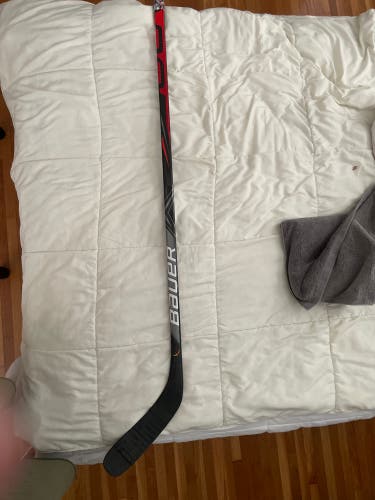 Junior Right Handed P88 Vapor FlyLite Hockey Stick