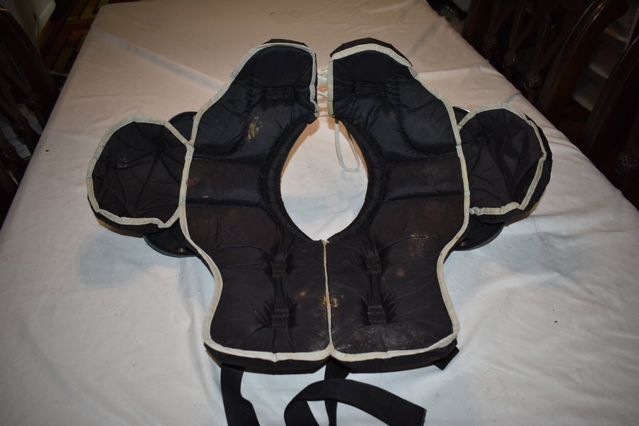 Douglas Destroyer QBS Football Shoulder Pads, Small (17-18 