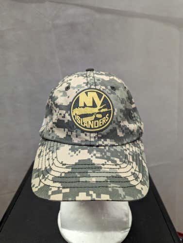 New York Islanders Camo Strapback Hat SGA