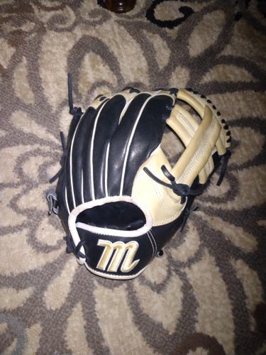 Lightly Used Marucci Right Hand Throw Ascension Baseball Glove 11.5"
