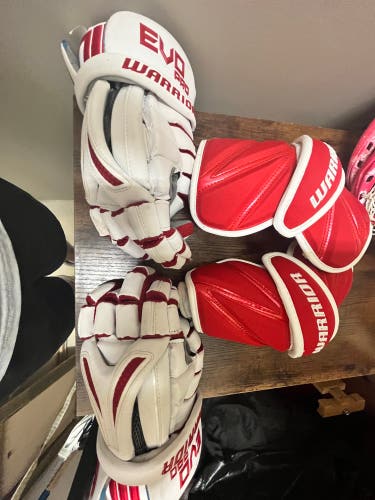 (2 For 1) Like New Warrior Evo Pro Lacrosse Gloves And Brand New Regulator Arm Pads