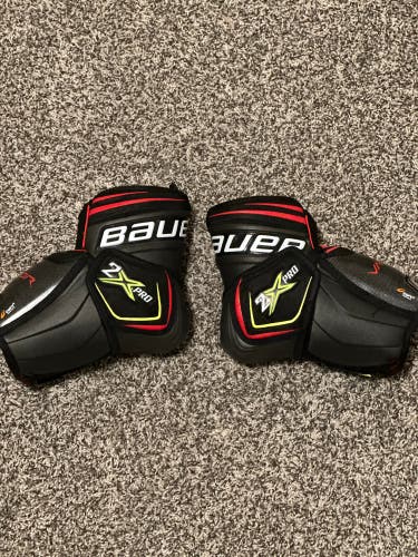 Used Large Bauer  VAPOR 2X PRO Elbow Pads