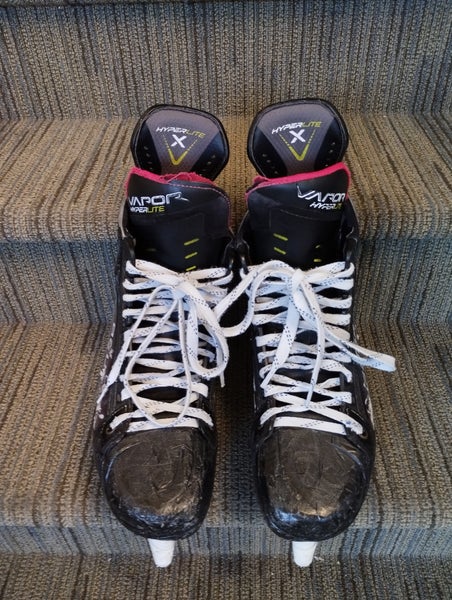 Senior Used Bauer Vapor Hyperlite Hockey Skates Wide Width Pro Stock Size 8.5