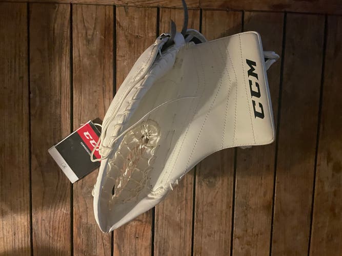 CCM Revolution 595 Goalie Glove - left (NEW)