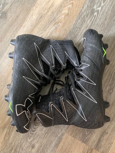 Black Used Size 9.0 (Women's 10) Under Armour Highlight Cleats