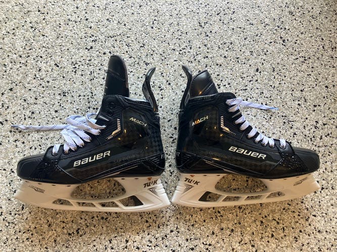 Custom Bauer Supreme Mach skates-Split Size -NEW