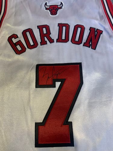 NBA Chicago White Bulls Adidas Authentic Jersey #7 Signed by Ben Gordon Size 48
