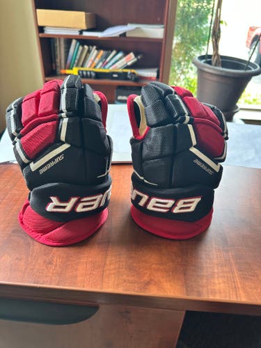 Bauer 12" Supreme 3S Pro Gloves - Black and Red