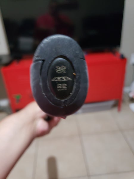 Used AXE Alloy Elite One Bat (-10) 22 oz 32"