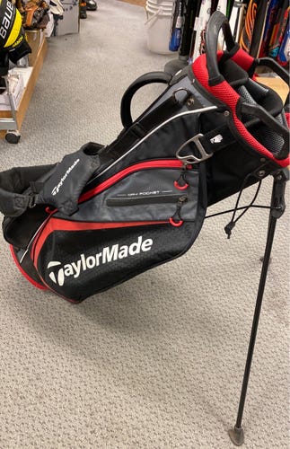 TaylorMade Stand Bag Used Black and Red Men's Bag 7 way staff divider