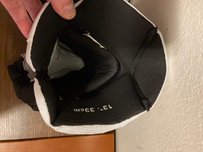 Bauer vapor hyperlite gloves 13” pro stock