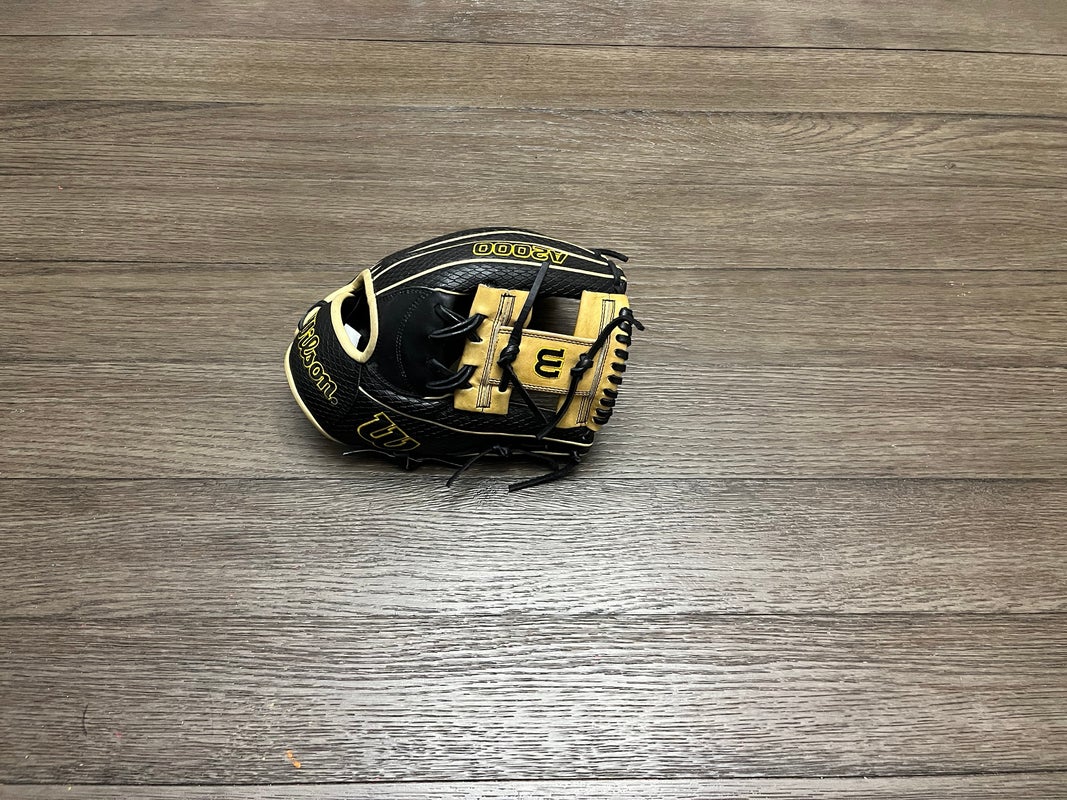 Wilson A2000 Ke'Bryan Hayes WBW101037 11.75 Baseball Glove - 2022 Model