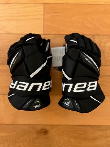 New Bauer Vapor 2X Pro Gloves 14" - Senior - Black