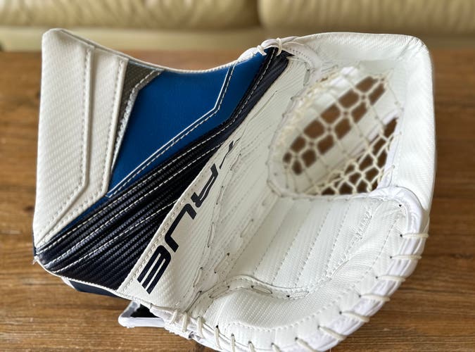 Pro Stock Pro Return True 12.2 Goalie Glove - Made in Canada - Brand New