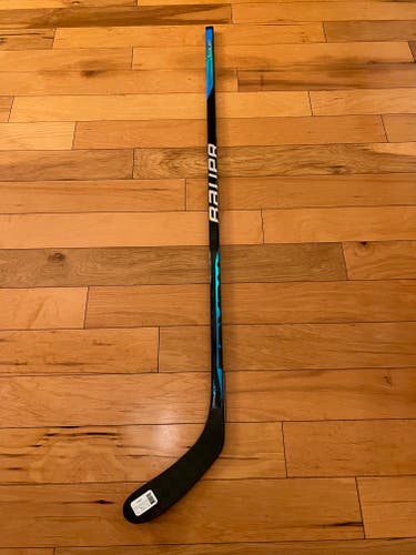 New Bauer Sync Hockey Stick P28/70 Flex/Right Handed