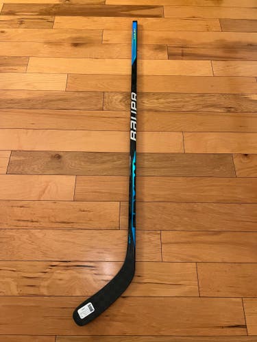 New Bauer Sync Hockey Stick P88/77 Flex/Right Handed