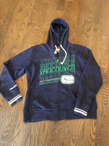 Vancouver Canucks Mitchell & Ness Hoodie