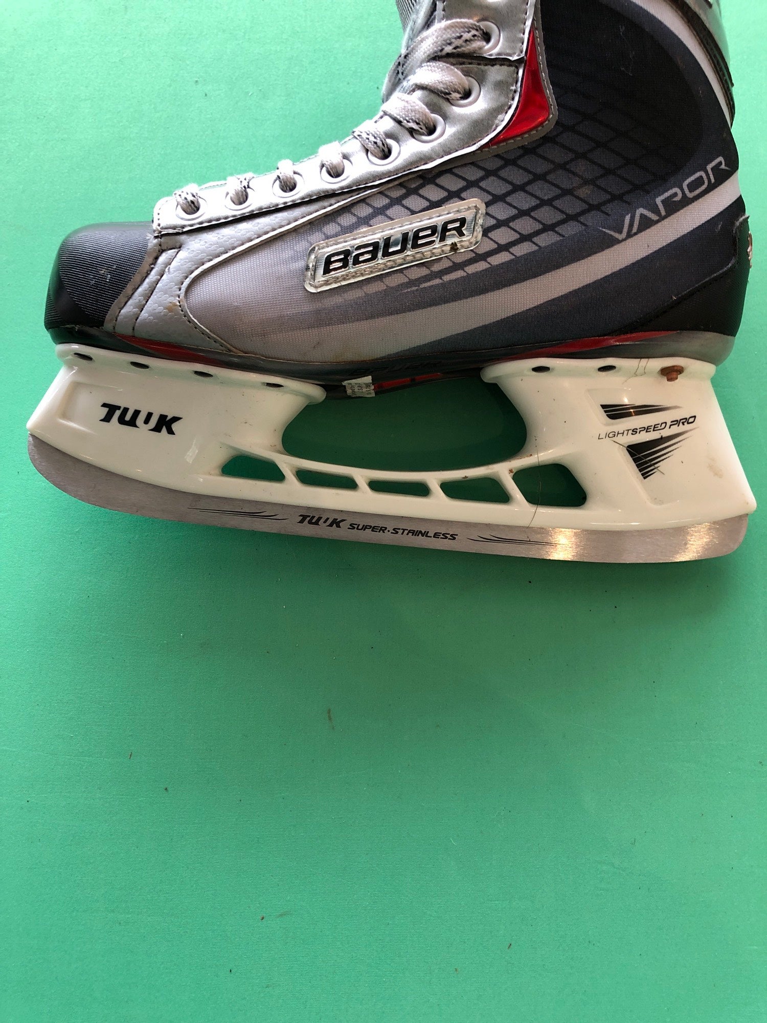 Used hockey skates – Size 43, Sharpening is included - Golden Skate