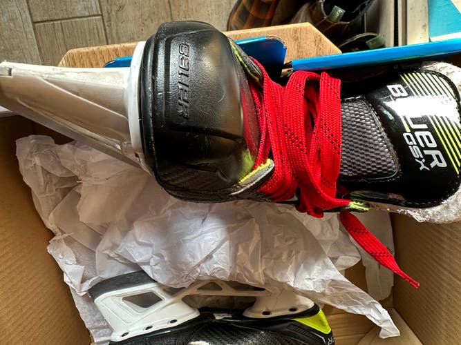 Used Bauer Regular Width Size 2 Hockey Goalie Skates