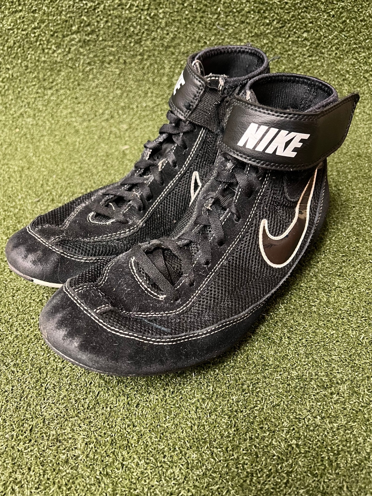 Used Nike Wrestling Shoes (3040)