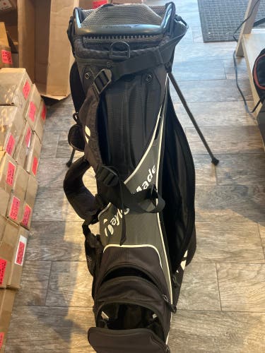 Used TaylorMade Carry Bag