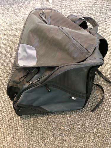 Used Axis Ski Boot Bag