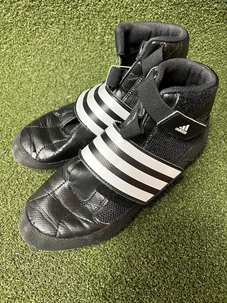 Used Adidas Wrestling Shoes (4424)