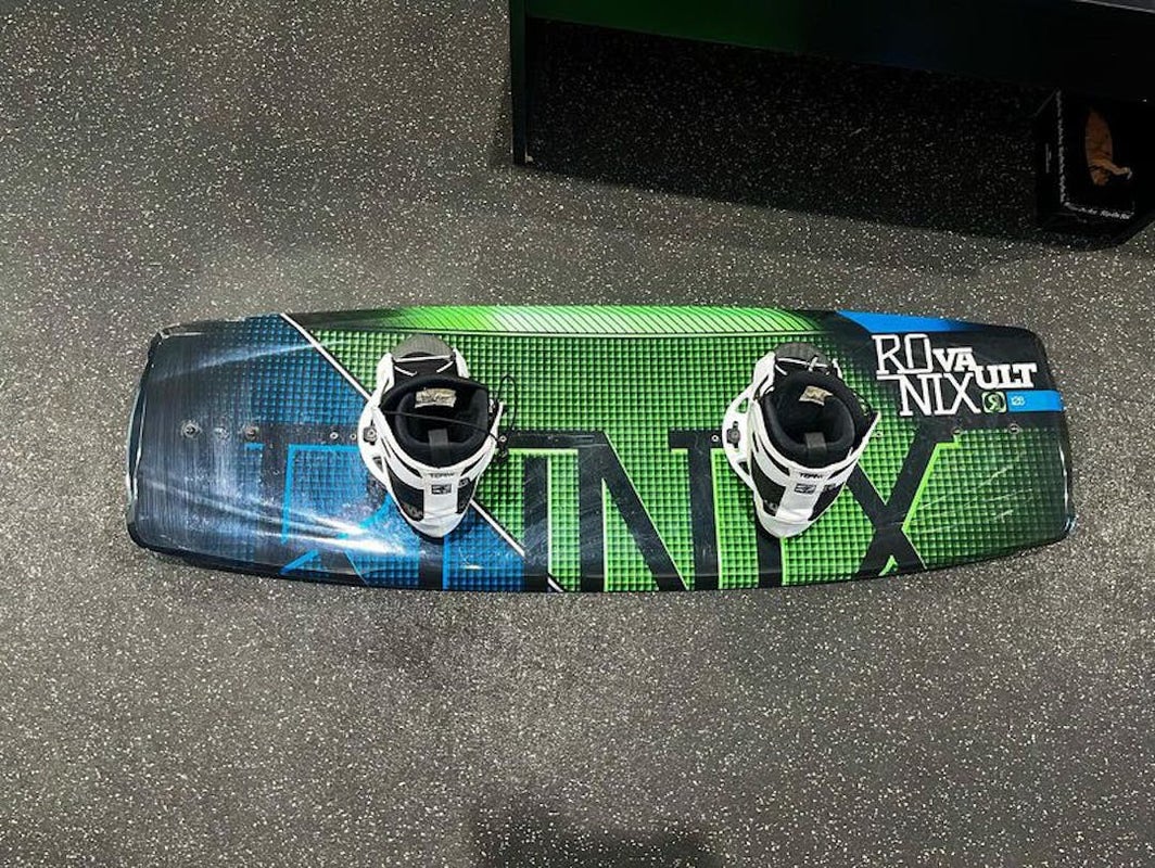 Used Ronix Vault 126 Cm Wakeboards