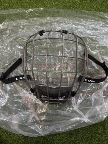 New CCM FM680 Sr. Large Hockey Facemask Cage Gray