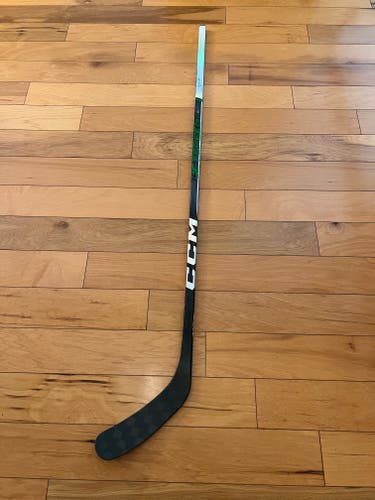 New CCM JetSpeed FT6 Pro (Green) Hockey Stick P90TM/70 Flex/Right Handed
